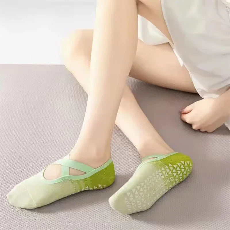 1 Pair Gradient Silicone Yoga Socks Suitable for Women's Pilates Fitness Grip Strength Sports Socks